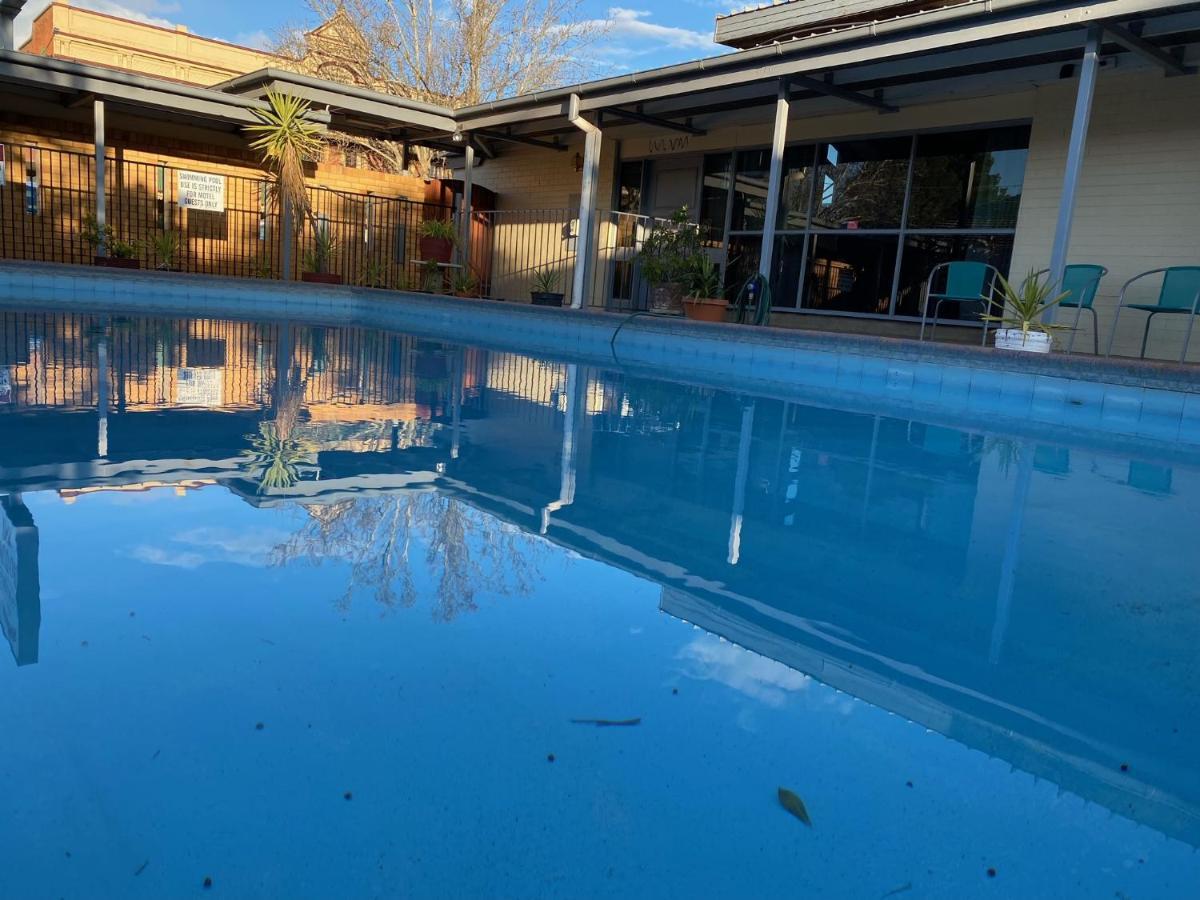 Gateway Motor Inn Narrandera Exterior photo